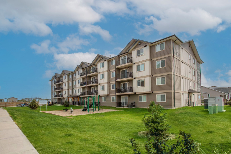Pet-Friendly Two Bedroom One Bath with In-suite Laundry for Rent in Long Term Rentals in Regina