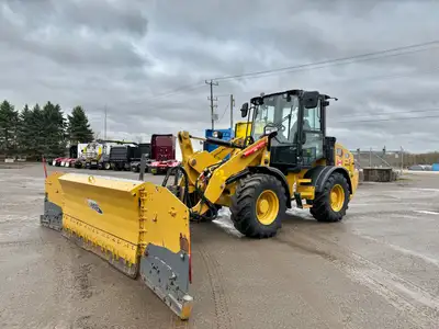 2024 CAT 908 COMPACT WHEEL LOADER WITH ONLY 908 HOURS. NEXT GENERATIONS CLEAN, LOW HOUR 908 CAT COMP...