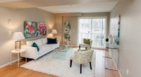 Broadstreet's Water's Edge offers 1 and 2 bedroom pet friendly apartments for rent, conveniently loc... (image 2)