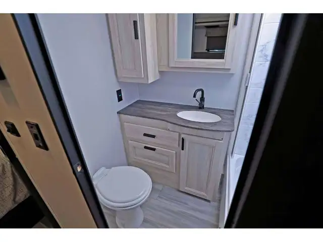 2024 Forest River Sunseeker 3250 2 extension 2024 + lit superpos in RVs & Motorhomes in Laval / North Shore - Image 29