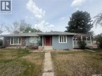 You have discovered the deal of a lifetime!! Located just 4km south of Frontier, SK, this luxurious...