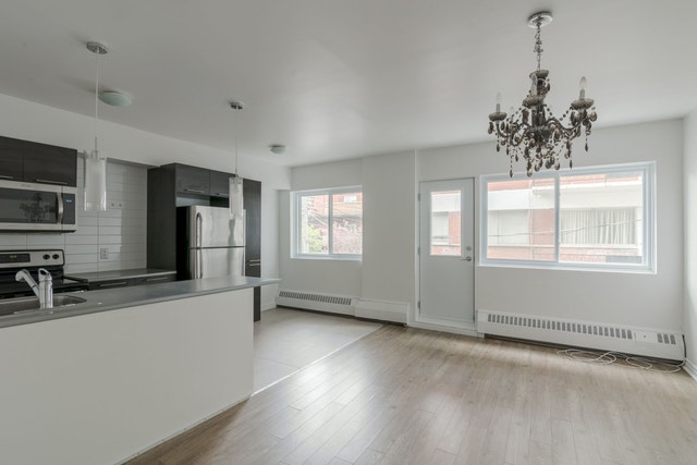 809 Bloomfield Avenue — photo 2