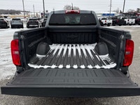 One Owner, 4WD Crew Custom Special Edition, Convenience Pkg, 3.6L, Tow Pkg w/Trailer Brake Controlle... (image 6)