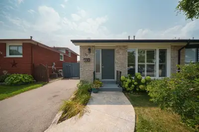Welcome home to 70 Four Seasons Drive, a lovely semi-detached bungalow with a beautifully maintained...
