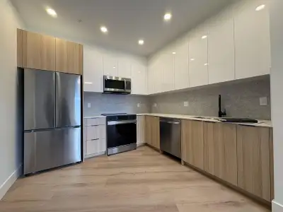 BRAND NEW, best layout on TOP FLOOR with sunset and mountain views! Unity at South Langley is ideall...