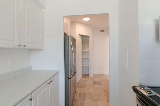3555 Cote-des-Neiges Road — photo 2