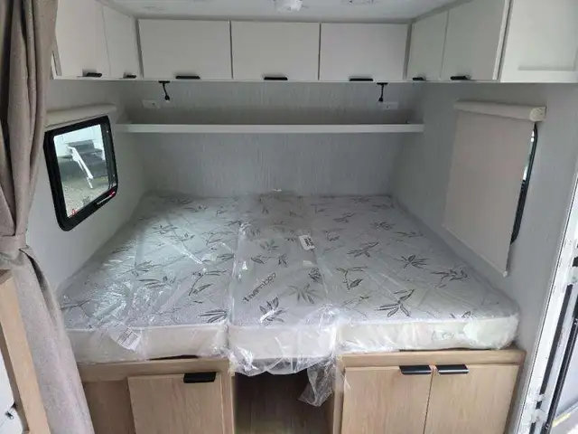 2026 Winnebago Micro Minnie 2108TB in Travel Trailers & Campers in Penticton - Image 6