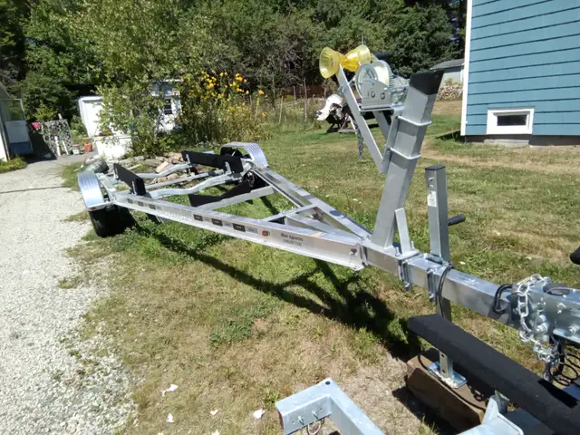 Venture 2825 lb. Aluminum Bunk  Boat Trailer in Boat Parts, Trailers & Accessories in Bridgewater - Image 9