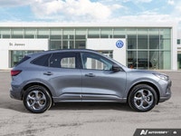 * Black mesh grille, rear wing spoiler, and body-coloured rocker panels and bumpers * Flat-bottom sp... (image 5)