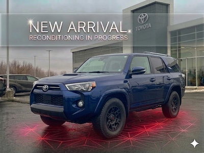 Sunroof, Navigation, Heated Seats, SofTex Seats, Aluminum Wheels! SALES HOTLINE sales@cranbrooktoyot...