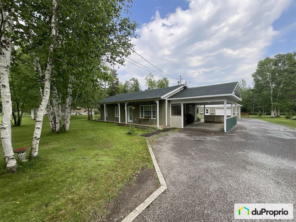 $350,000 - Bungalow for sale in St-David-de-Falardeau — photo 1