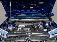Discover this pristine 2024 Volkswagen Taos Highline, boasting an incredibly low 90 kilometers on it... (image 5)