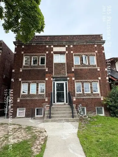 CHARMING 2 BEDROOM, 1 BATHROOM BASEMENT FLOOR UNIT +HYRDO