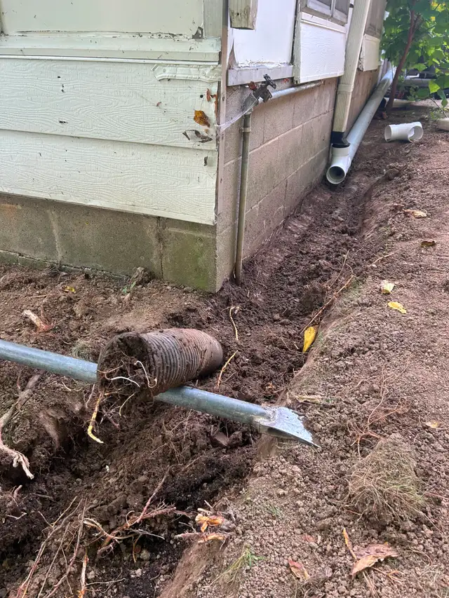 Post Holes plus, plus! ***EQUIPMENT 36' WIDE WILL FIT THROUGH MO in Fence, Deck, Railing & Siding in St. Catharines - Image 18
