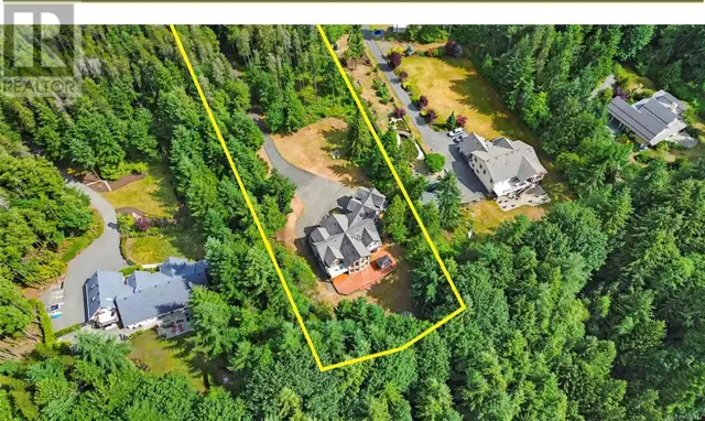 2220 Honey Wulff Close Nanoose Bay, British Columbia in Houses for Sale in Parksville / Qualicum Beach - Image 3