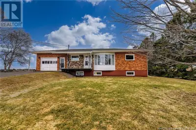 Charming Bungalow with Stunning Views in the Heart of St-André, NB Welcome to this beautifully maint...
