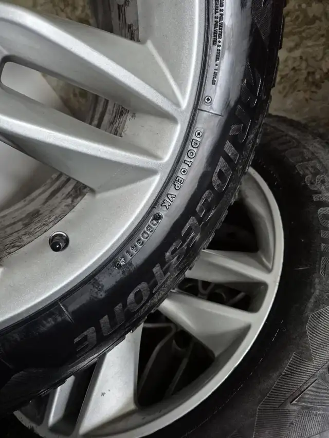 Ford EDGE KIT MAG ET PNEUS 18 BLIZZAK 2019 in Cars & Trucks in St-Georges-de-Beauce - Image 3