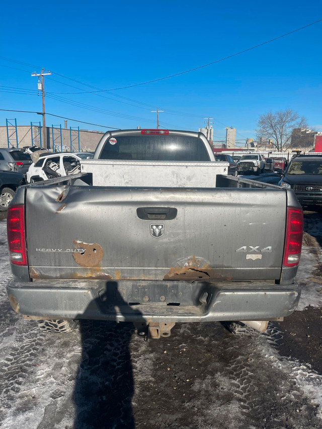 2005 Dodge Ram 3500 for PARTS ONLY in Auto Body Parts in Calgary - Image 3