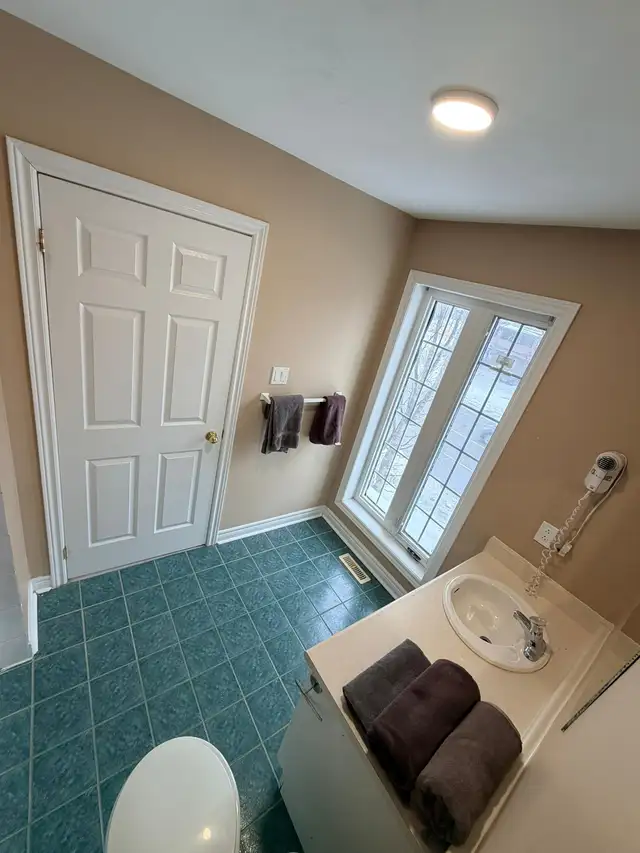 Premium Furnished Rooms – Monthly Rental – Whitby