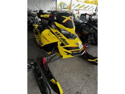 2020 Ski-Doo MXZ X 850 À VENDRE Ski-Doo MXZ X 850 E-TEC 2020 Ce MXZ X 850 E-TEC 2020 est en excellen...