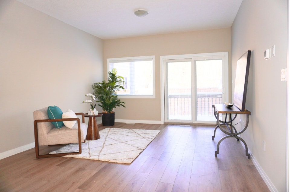Luxury 2 Bedroom Main Floor Apartment- Guelph, 7 Stevenson 5