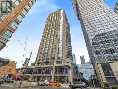 Cozy 1 Bedroom plus Den corner unit in Yorkville Plaza Residences offers an unobstructed east-facing...