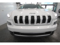 Jeep Cherokee Limited V6 2016 avec moteur V6 3.2L developpant 271 HP et traction integrale 4x4 perfo... (image 7)