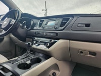 GARANTIE 1 ANS CREDIT DIRECT EN LIGNE AU WWW.AUTO-INTERNET.CA WOW 2016 KIA SEDONA 8 PASSAGER TOUT EQ... (image 5)
