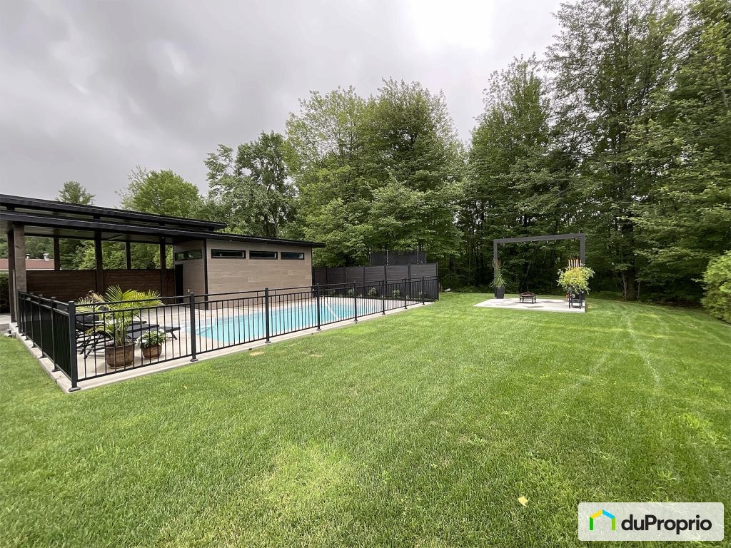 $935,000 - Bungalow for sale in Terrebonne (Terrebonne) — photo 1