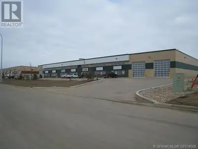 3240 Sq Ft - 27 ft x 120 ft. One 16 ft high x 16 ft wide overhead door. Two offices and a bathrooms....