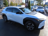 LOW LOW KMS CALL FOR APPOINTMENT - 100% CANADIAN VEHICLE Visit Our Website @ EliteLuxuryMotors.ca __... (image 6)