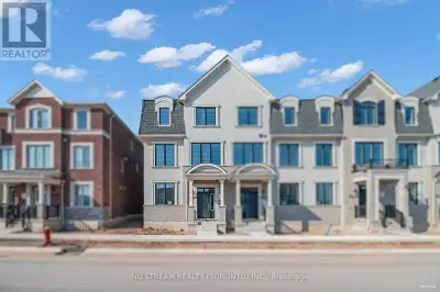 Stunning End Unit 4 Bed, 3.5 Bath, 2 Garage Executive Rear Lane Townhouse With Spectacular Views In...