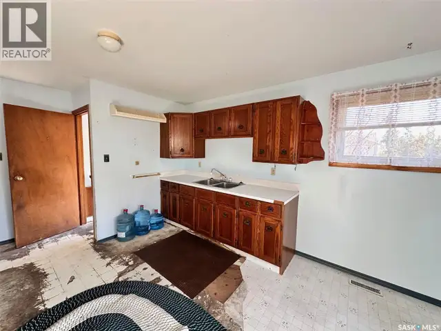 441 4th STREET Leoville, Saskatchewan in Houses for Sale in Prince Albert - Image 3