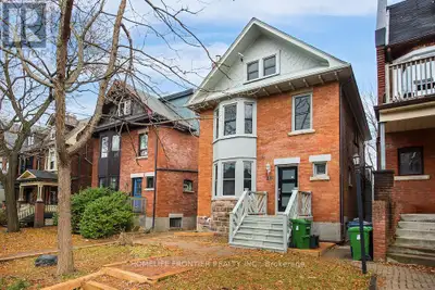 ** RARE 2 Parking ** Beautiful Fully Renovated Detached Victorian House. Over 1300 Square feet, 2nd...