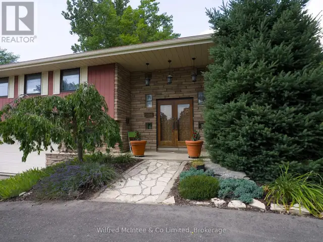 294 2ND STREET Hanover, Ontario in Houses for Sale in Owen Sound - Image 5