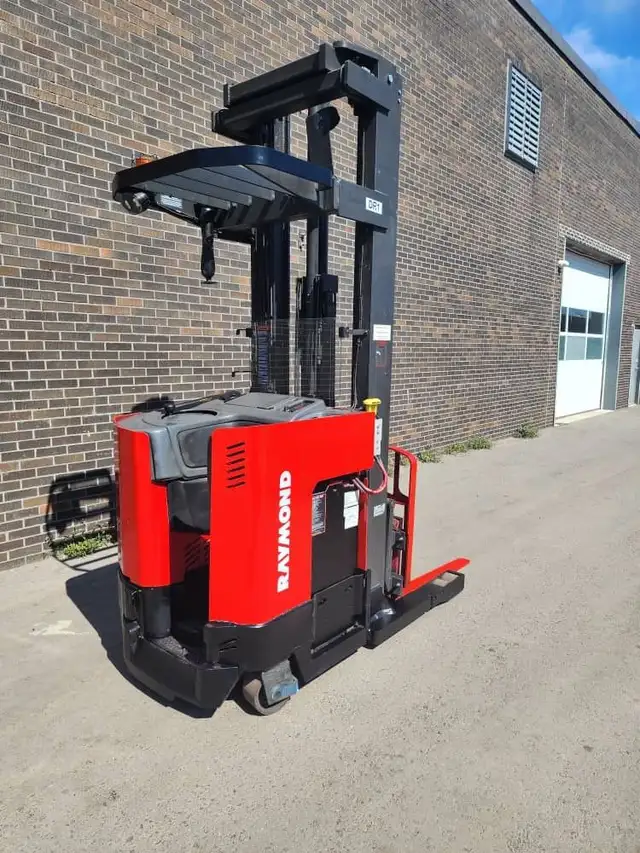 2014 Raymond DOUBLE DEEP REACH 2500LB cap charger Included in Heavy Equipment in Mississauga / Peel Region - Image 5