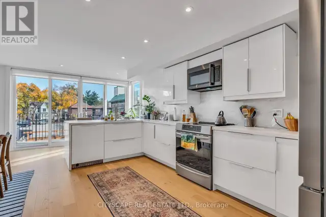 UPPER - 61 EDWIN AVENUE Toronto (Dovercourt-Wallace Emerson-Junc in Long Term Rentals in City of Toronto - Image 10