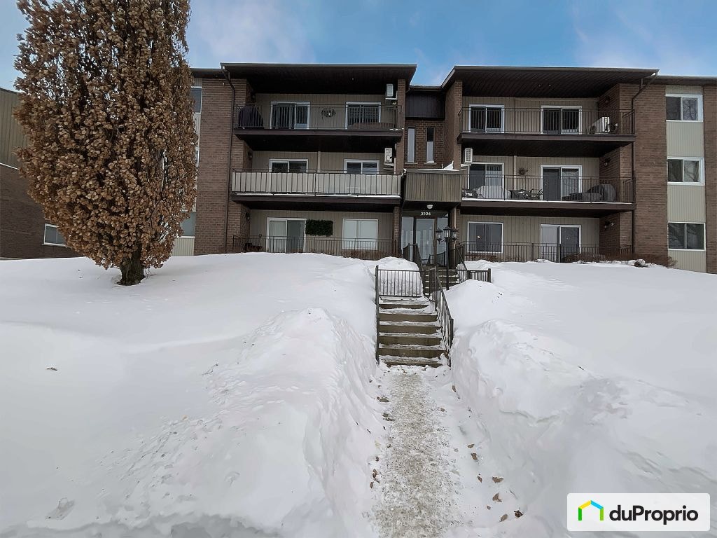 $322,000 - Condominium for sale in Sherbrooke (Jacques-Cartier) — photo 1