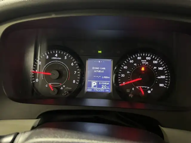2015 Toyota Sienna LE in Cars & Trucks in City of Montréal - Image 10