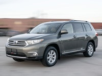 2012 Toyota Highlander AWD Green Exterior on Beige Interior comes with Leather , Back up Camera , He... (image 2)