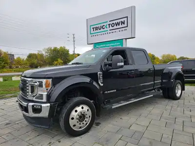 2020 Ford Super Duty F-450 Lariat 4WD Crew Cab Dually with 188,050 km! Powered by the 6.7L Power Str...