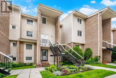 Townhouse in the Heart of Pickering! Welcome to this bright and spacious 3-bedroom home, featuring l...