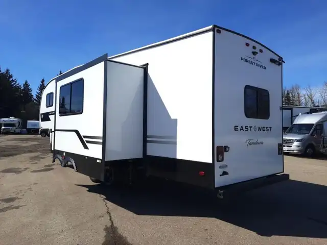 2026 EAST TO WEST Tandara 275BH in Travel Trailers & Campers in St. Albert - Image 8