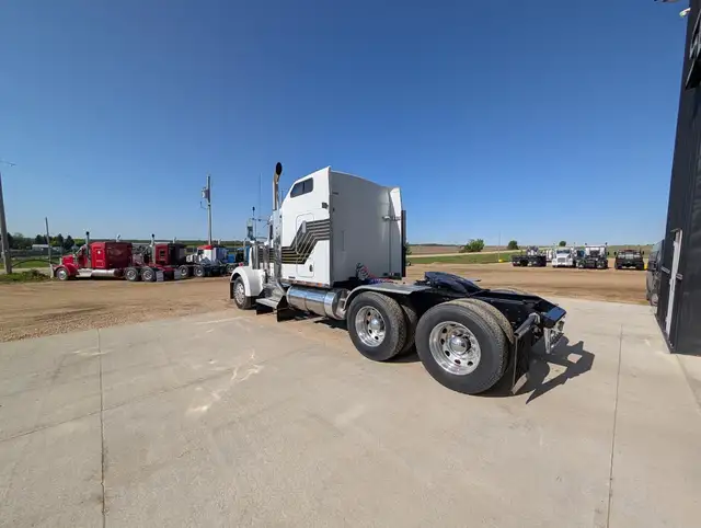 1998 KENWORTH W900L in Heavy Trucks in City of Montréal - Image 8