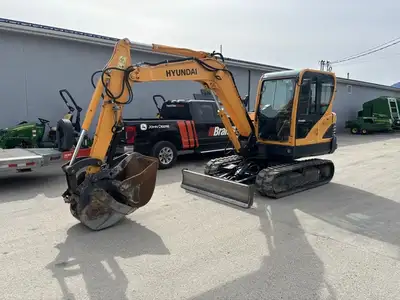 2022 Hyundai R55-9A Compact Excavator w/ 1870 hours. Wedge style quick attach, 24in. dig bucket, 36i...