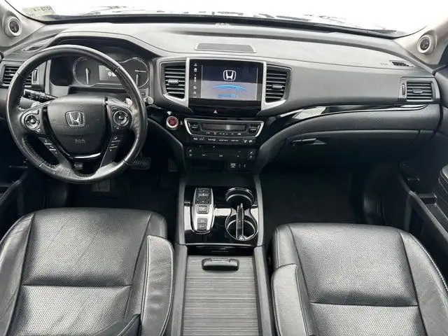 2017 Honda Pilot Touring in Cars & Trucks in Calgary - Image 15