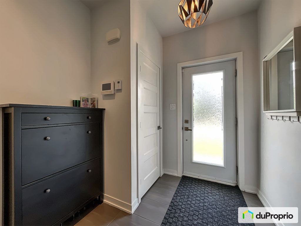 $549,000 - Townhouse for sale in St-Eustache — photo 2