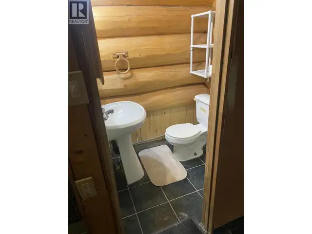 6192 HUNT ROAD 100 Mile House, British Columbia in Houses for Sale in 100 Mile House - Image 11