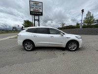 Recent Arrival! 2022 Buick Enclave Avenir White Frost Tricoat 3.6L V6 SIDI VVT AWD AWD, 1st & 2nd Ro... (image 5)