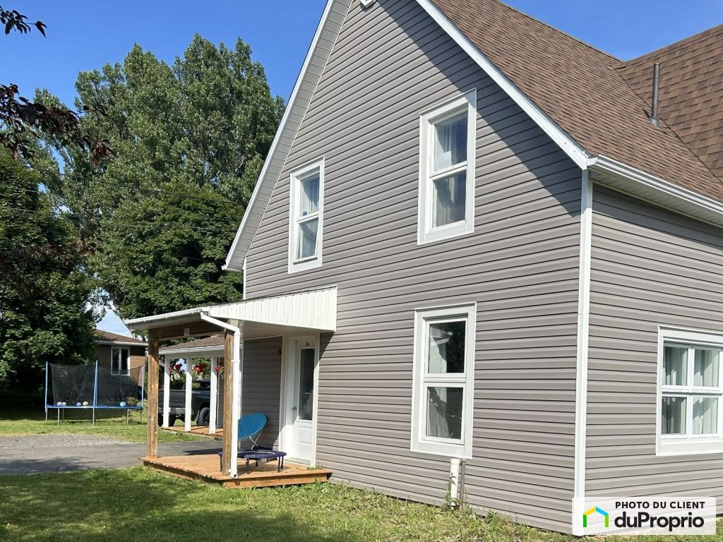 $298,000 - Duplex for sale in New Richmond — photo 3